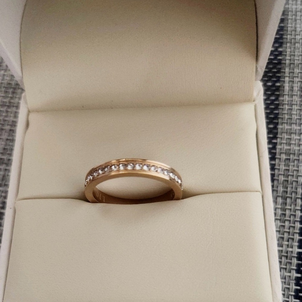 Elegant 18k  Gold Plated and Silver Women's Ring Size 9  non tarnish